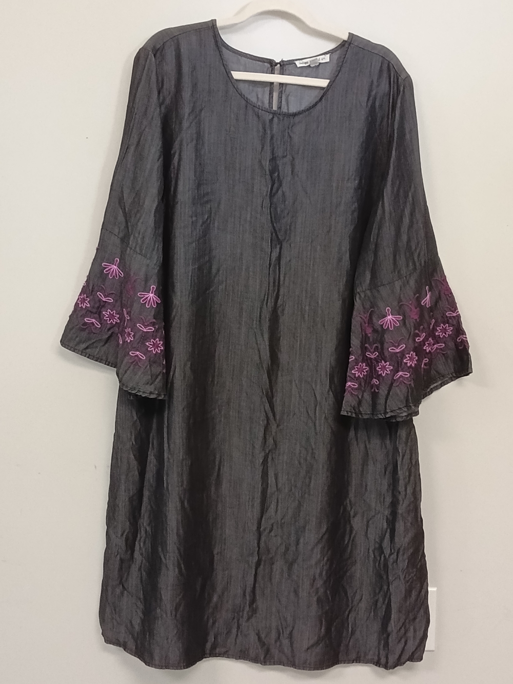 Indigo Thread Co 1X Gray Lyocell Chambray Purple Floral Ruffle Sleeve Maxi Dress